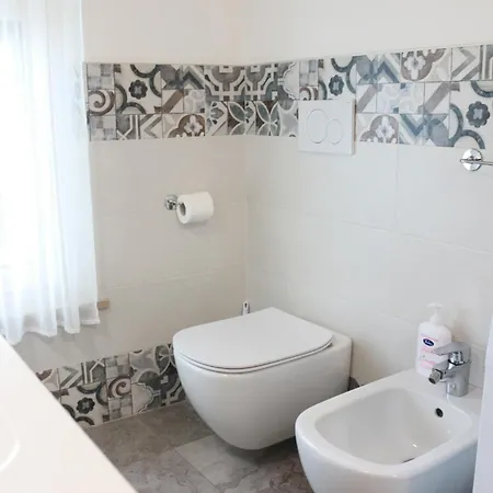 Apartment Locazione Turistica Aquila 3 *