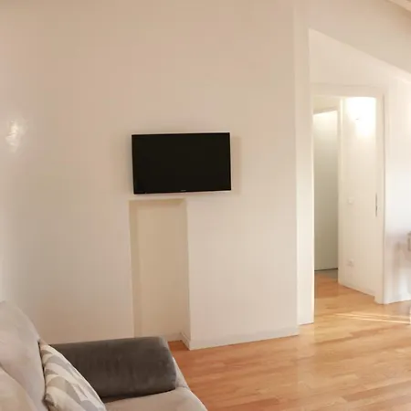 Apartment Locazione Turistica Aquila 3 *